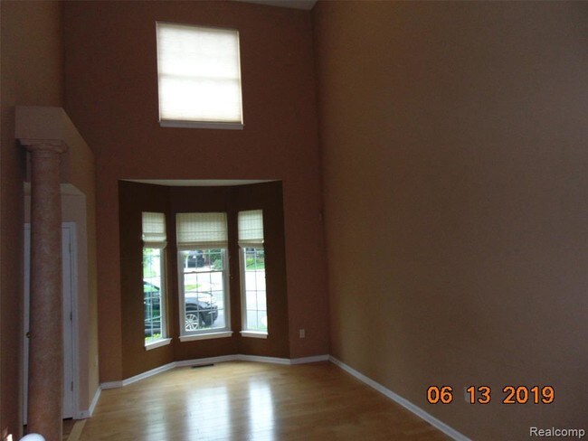 Building Photo - 41740 Brownstone Dr