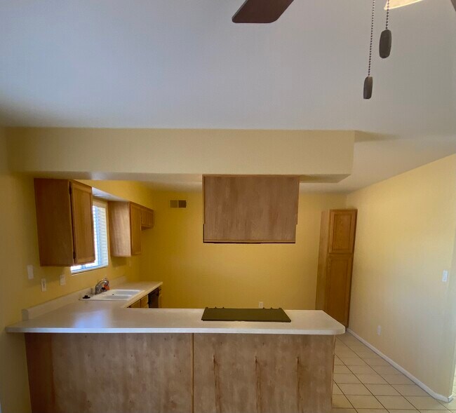 Foto del edificio - 3514 E Diamond Ave