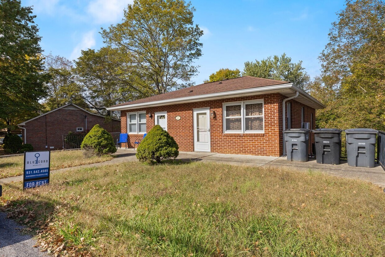 Foto del edificio - 521 Hawkins Rd