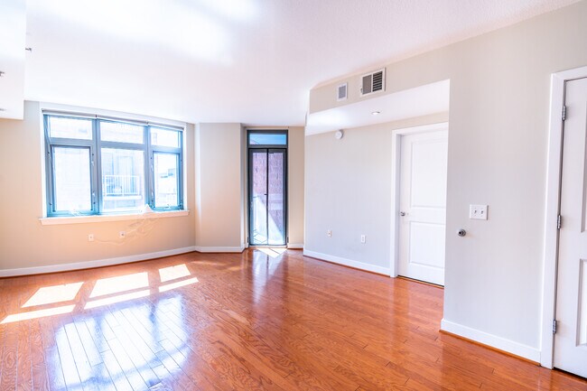 Building Photo - 1117 10th St NW