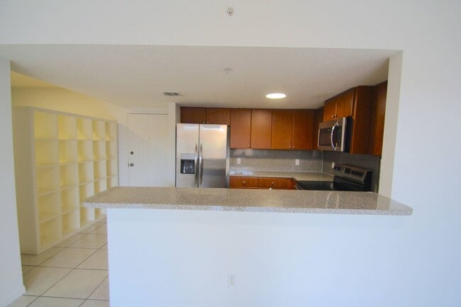 Photo - Modern 1-Bedroom 1-Bathroom with a den, centrally located in Miami House