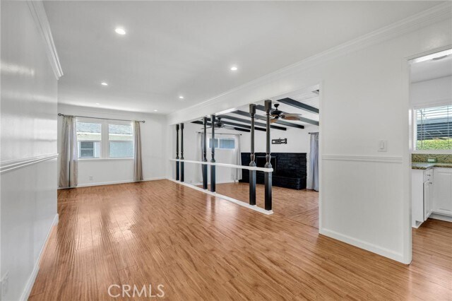 Foto del edificio - 8607 Strub Ave