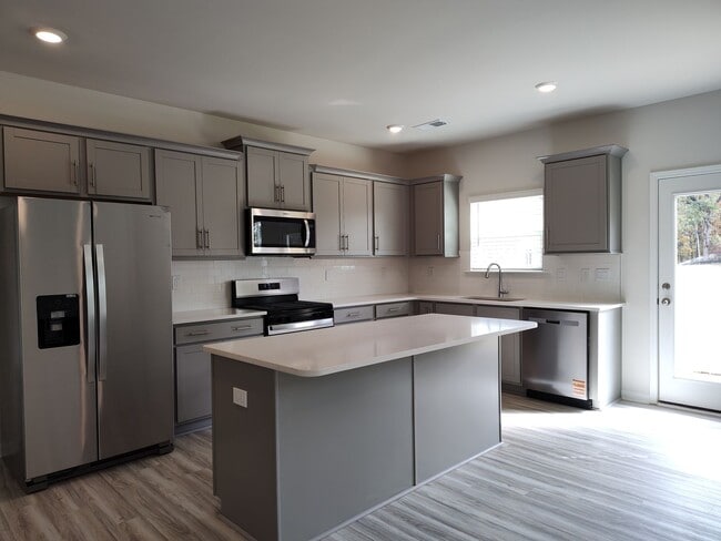 Building Photo - New Construction! Beautiful Home in Secres...