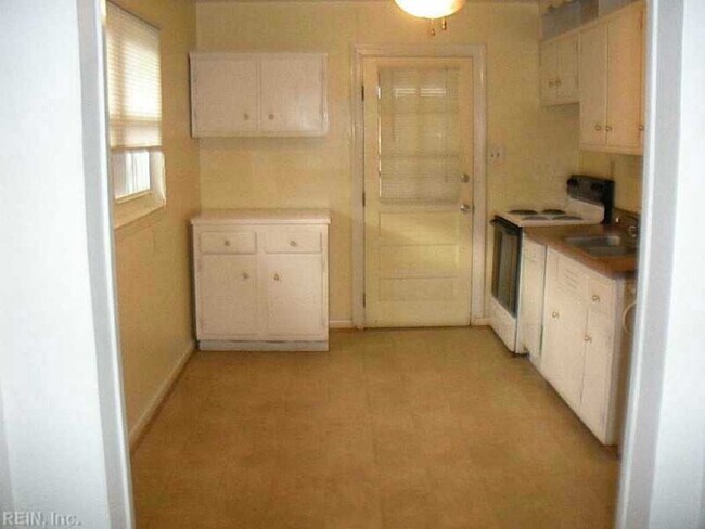 Foto del edificio - 5605 Westbury Rd