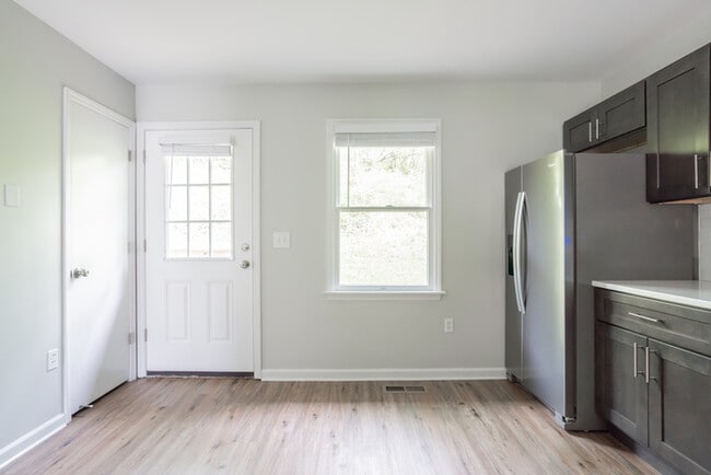 Foto del edificio - Fully Remodeled 3 Bedroom Town Home!