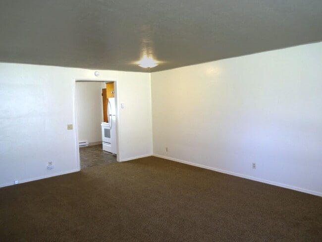 Photo - 655Mayfair - FH Apartment