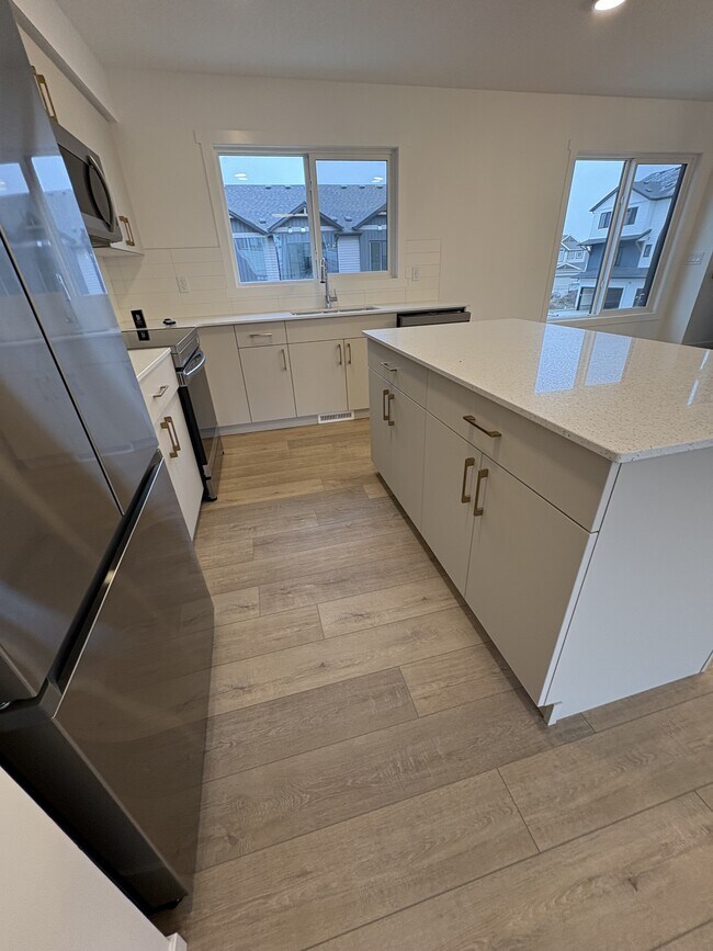 Building Photo - 1025 Secord Promenade