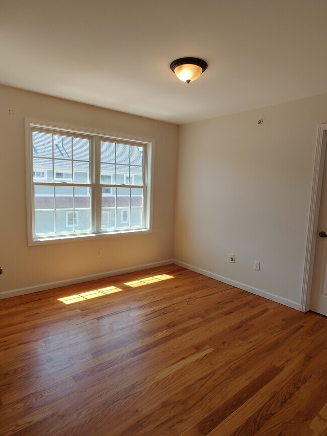 Kitchen Living area - 35 MM Ham Memorial Fire House Ln
