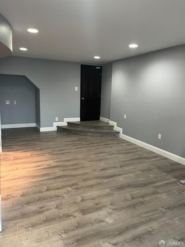 Building Photo - 206 Alta Loma Ave