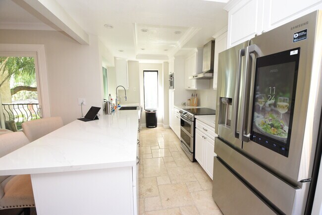 Foto del edificio - 6736 Oakridge Rd