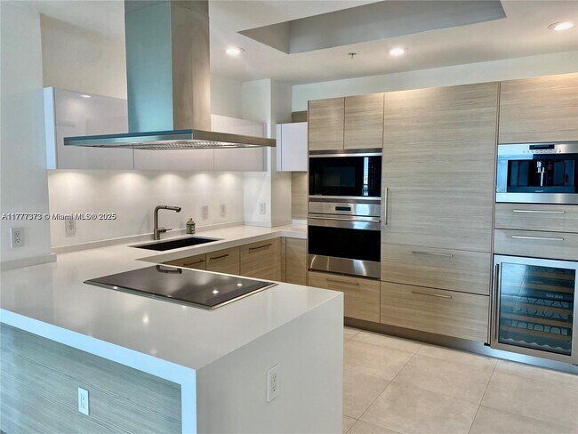 Foto del edificio - 17301 Biscayne Blvd