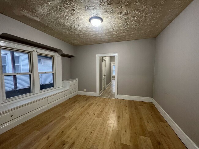 Foto del edificio - 3362 E 145th St