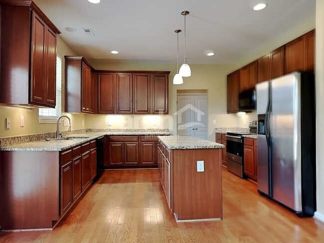 Building Photo - 1404 Manley Ct