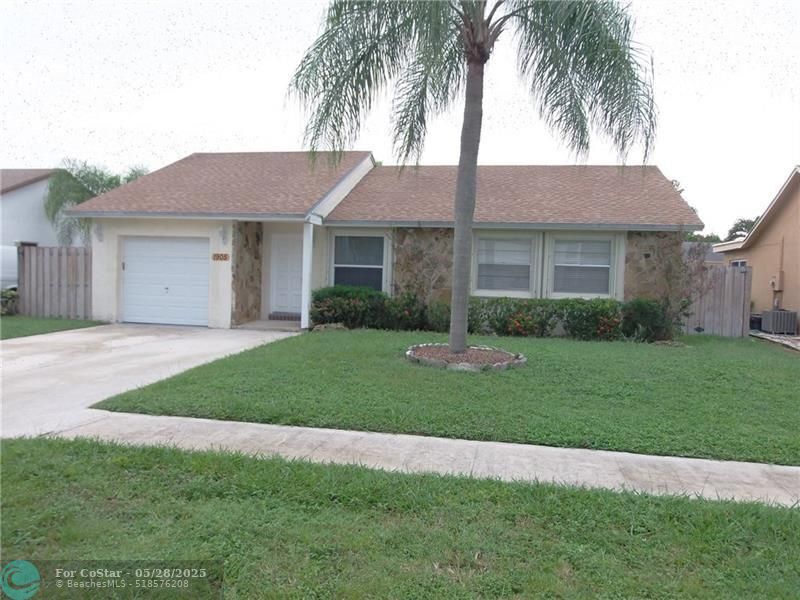 Foto del edificio - 1905 SW 86th Ave