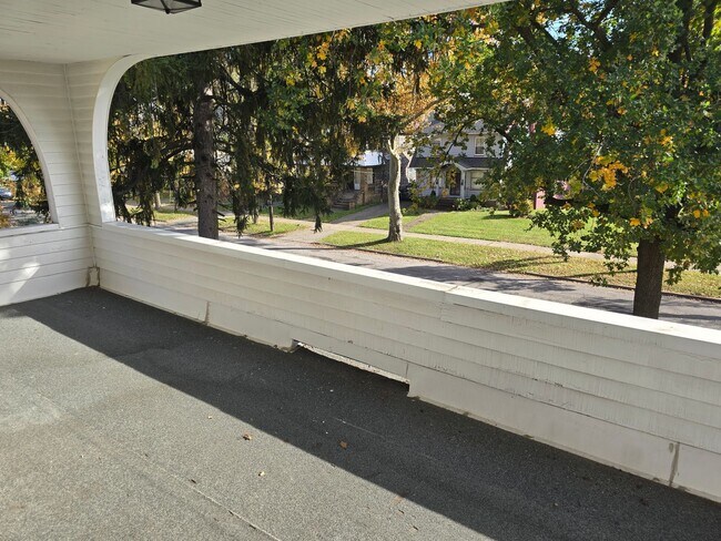 Foto del edificio - 3570 E 151st St