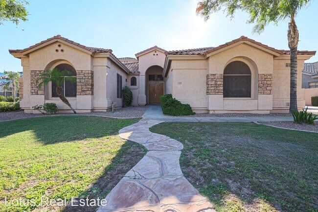 Building Photo - 5 br, 4 bath House - 1600 S Carriage Ln