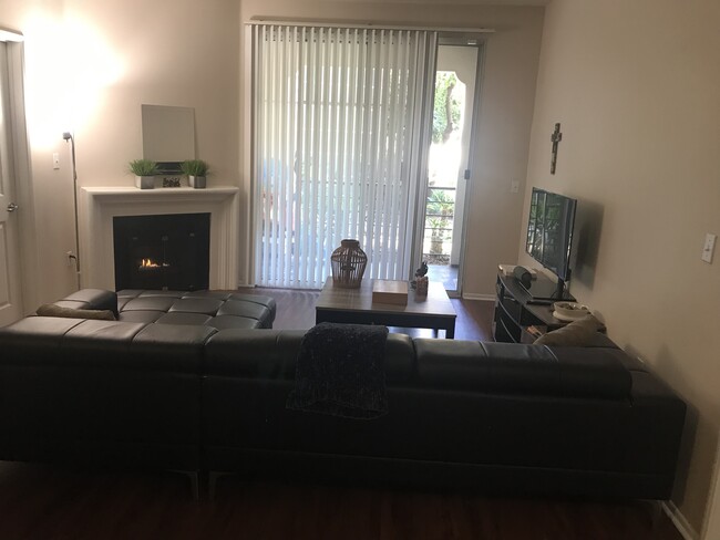 Foto del edificio - 5770 W Centinela Ave