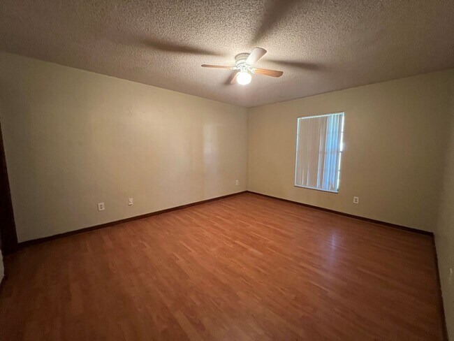 Foto del edificio - 6442 Seabury Way