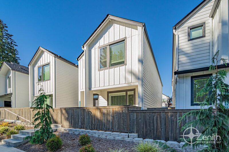 Photo - 16326 NE 20th Street