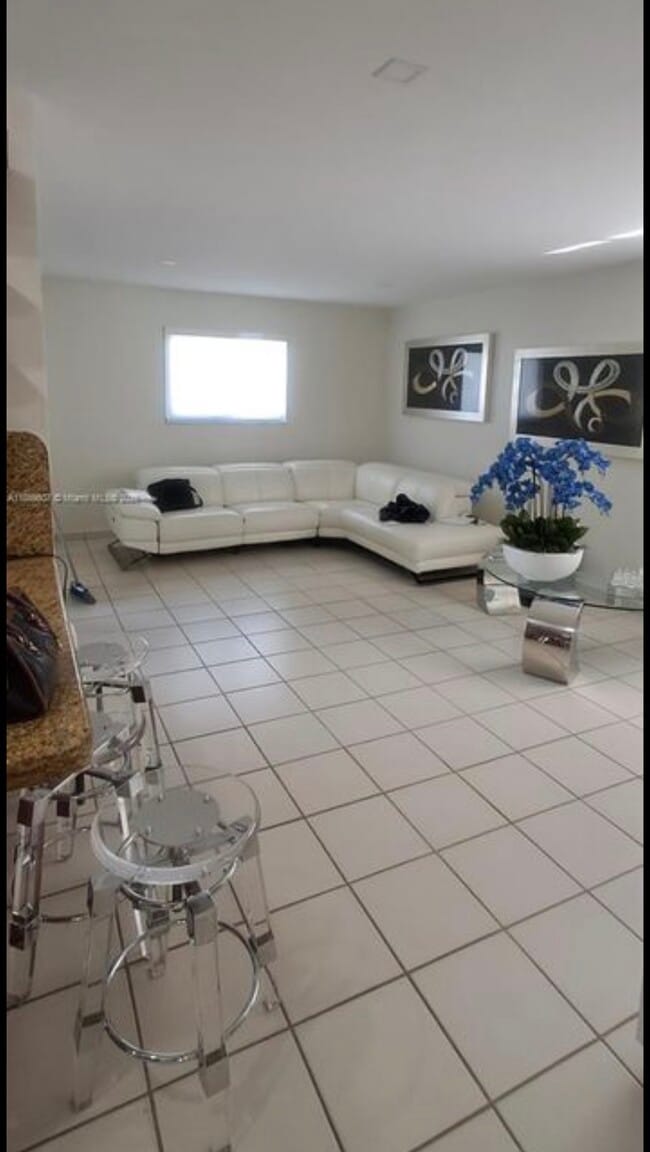 Foto del edificio - 1417 SW 139th Ave
