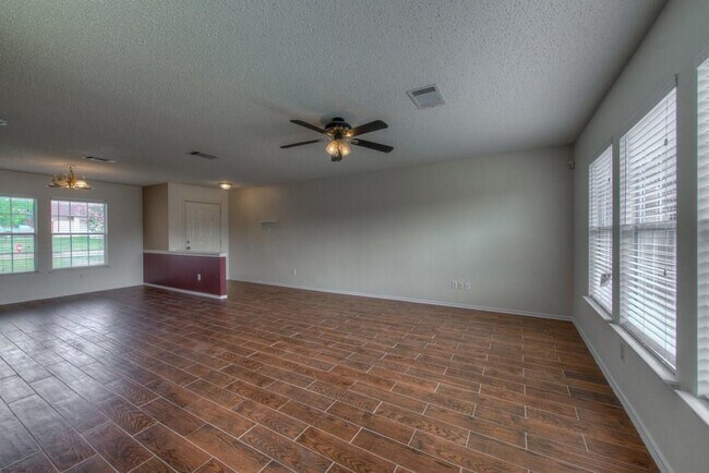 Building Photo - 2623 Andres Way