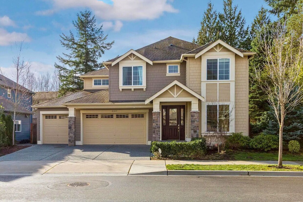Primary Photo - GORGEOUS 5 Bedroom Home in Sammamish