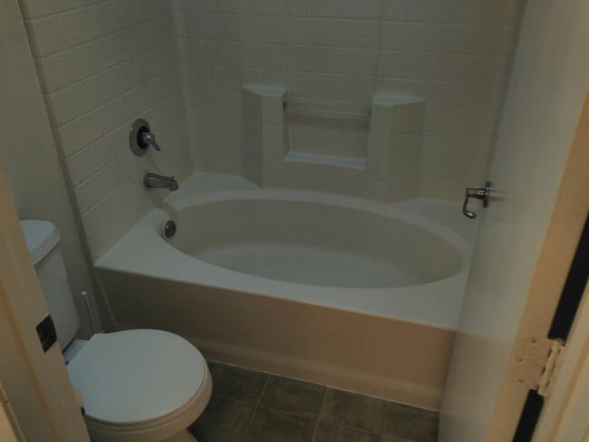 Foto del edificio - 1372 Nicolette Ave