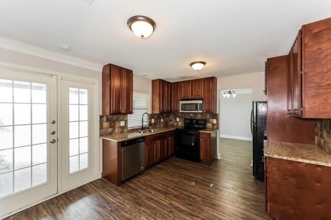 Foto del edificio - 453 Ripplewood Dr