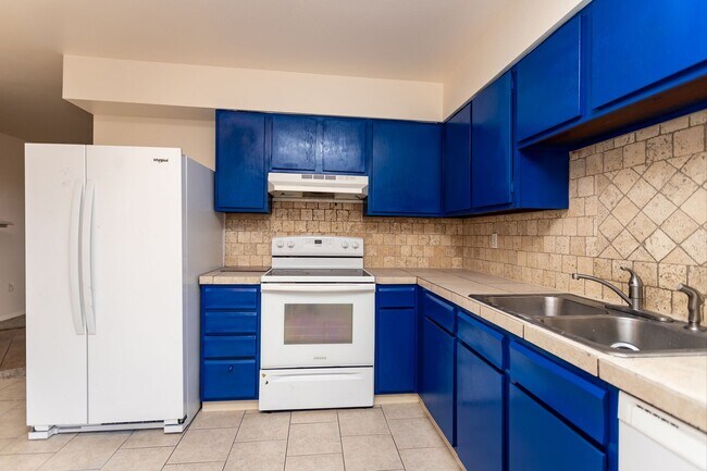 Foto del edificio - Stunning Ranch Style Home in East Colorado Springs!