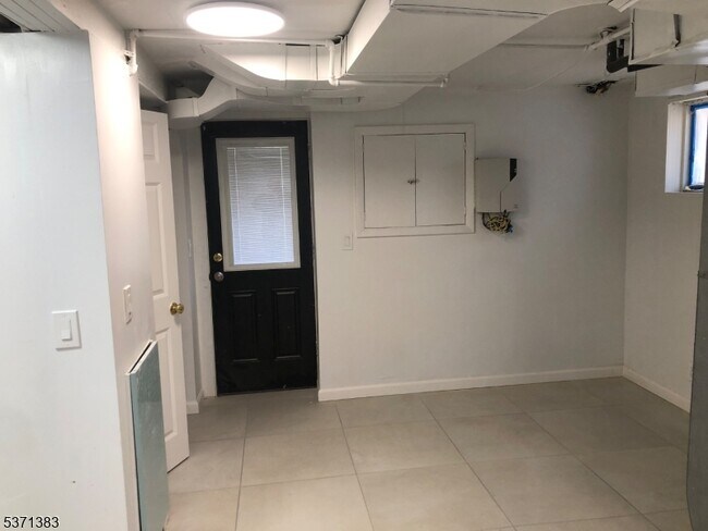 Foto del edificio - 360 W South Orange Ave