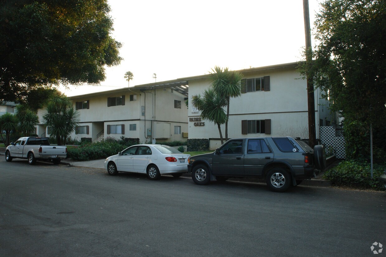 Building Photo - 114 W Padre St