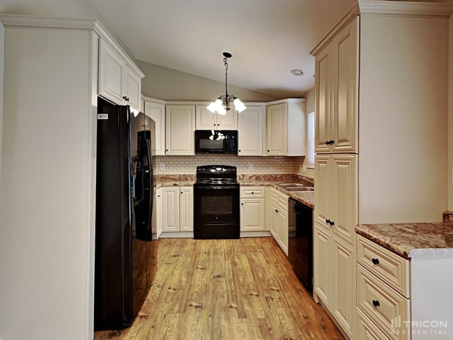 Building Photo - 2437 Wigeon Ct
