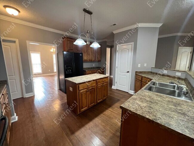 Foto del edificio - 5007 Creekstone Dr SE