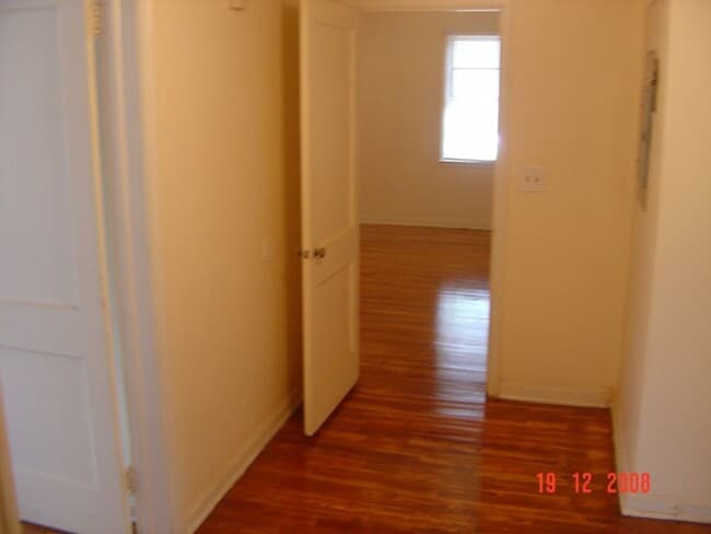 Building Photo - Charming Home in Tranquil Norwood Area