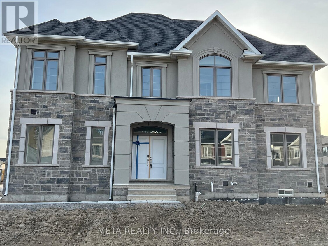 Primary Photo - 598 Newlove St