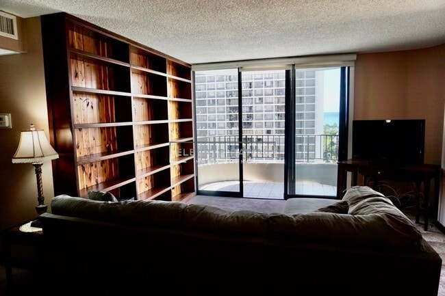 Building Photo - FULLY FURNISHED 2 BED 2 BATH IN WAIKIKI w/...
