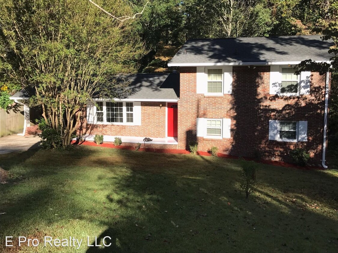 Primary Photo - 3 br, 2 bath House - 74 Candlelight Ln