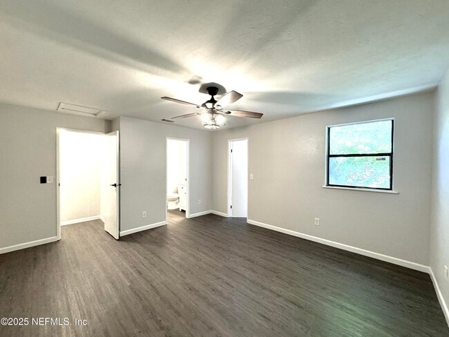 Building Photo - 2964 Songbird Dr