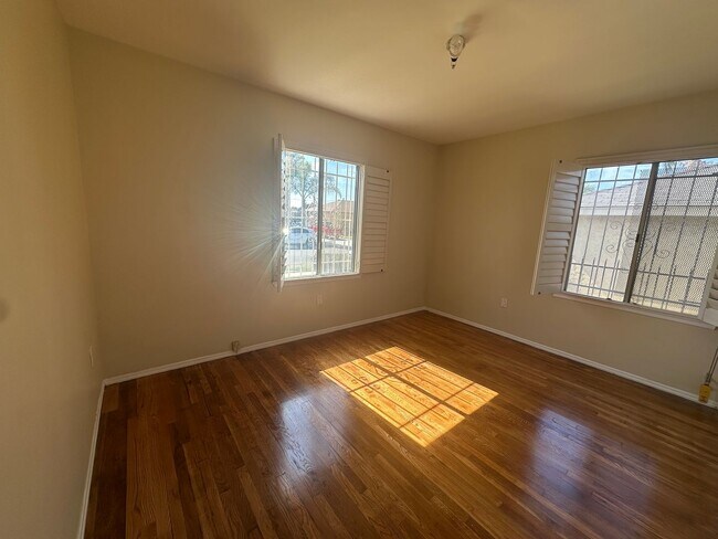 Foto del edificio - 4 Bed 3 Bath Single Family Home