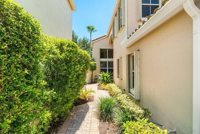 Foto del edificio - 130 Sunset Cove Ln
