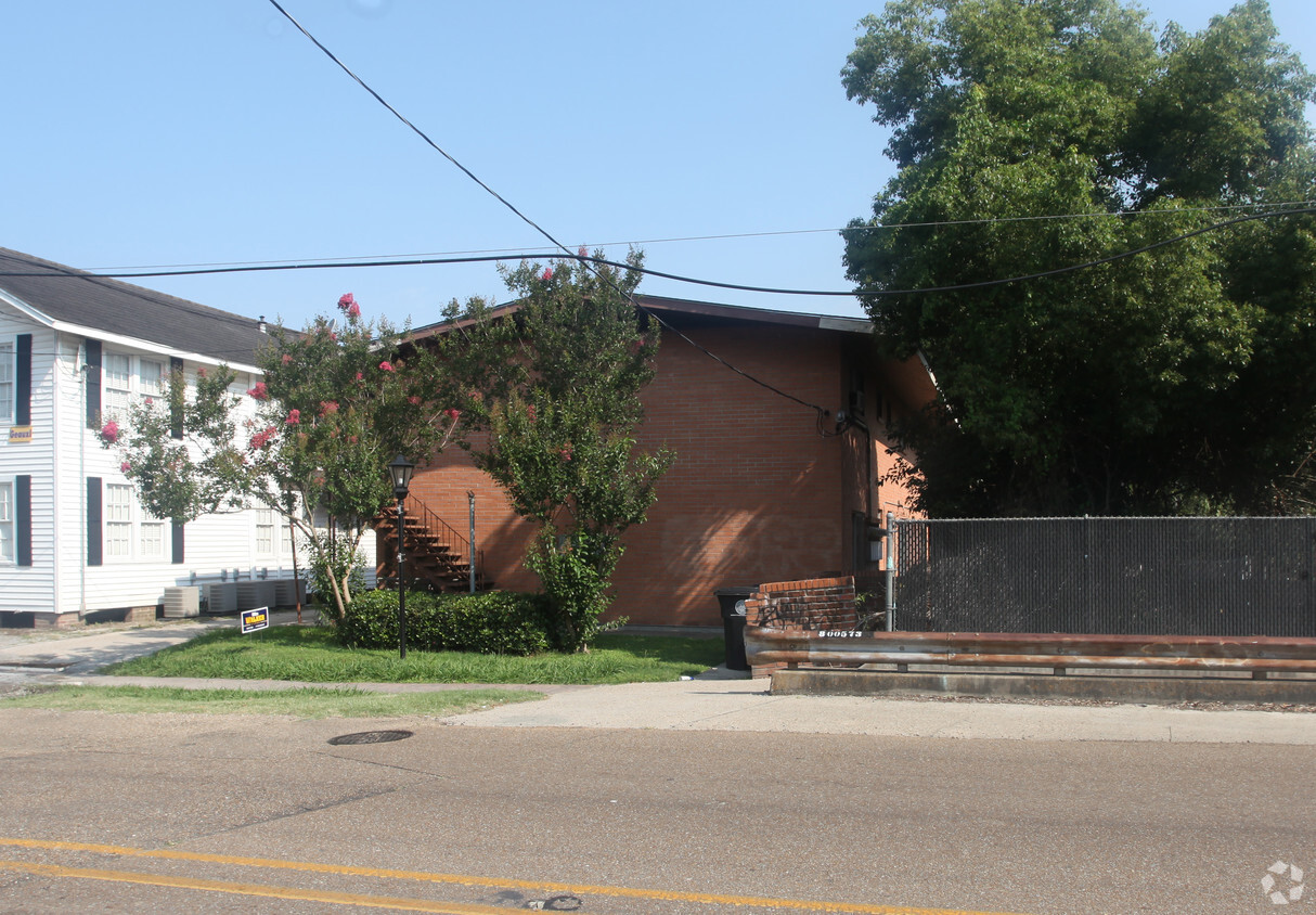 Building Photo - East State Street Apartments