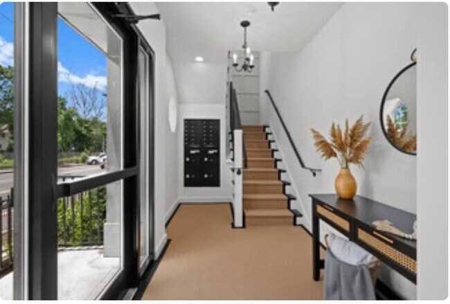 Building Photo - 301 North St