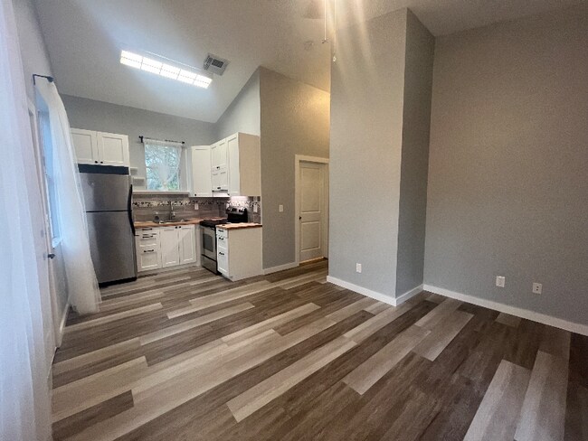 Building Photo - 4253 SW 129th Blvd