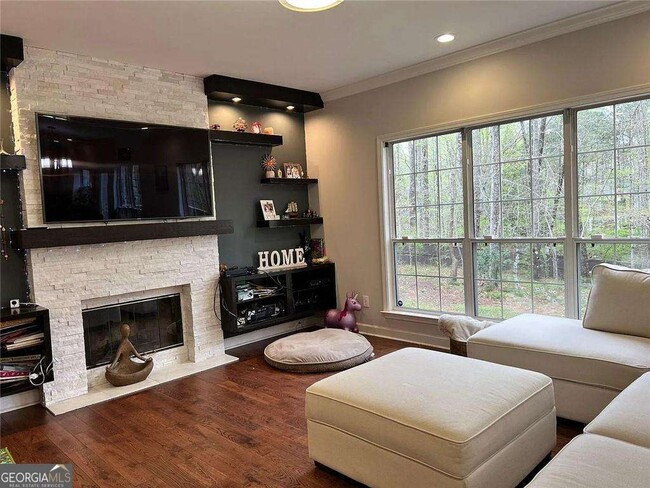 Building Photo - 615 Tammany Pointe
