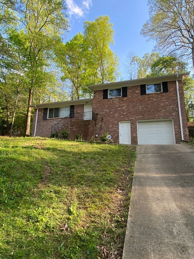 Foto del edificio - Beautiful 3BR Home – Comfort & Functionality