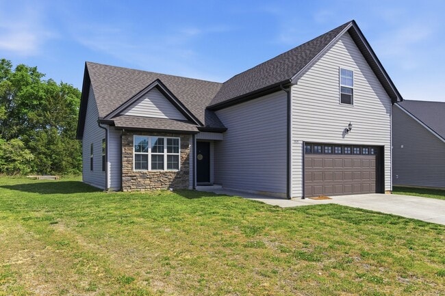 Building Photo - 1517 Gambill Wood Dr