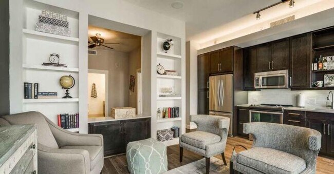 Building Photo - 1 bedroom in Dallas TX 75201