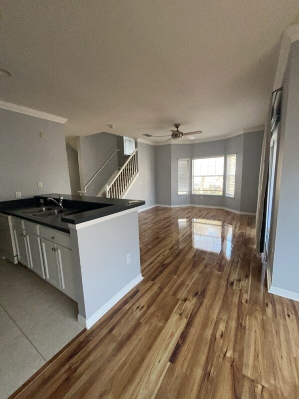 Foto del edificio - 2550 Grand Central Pkwy