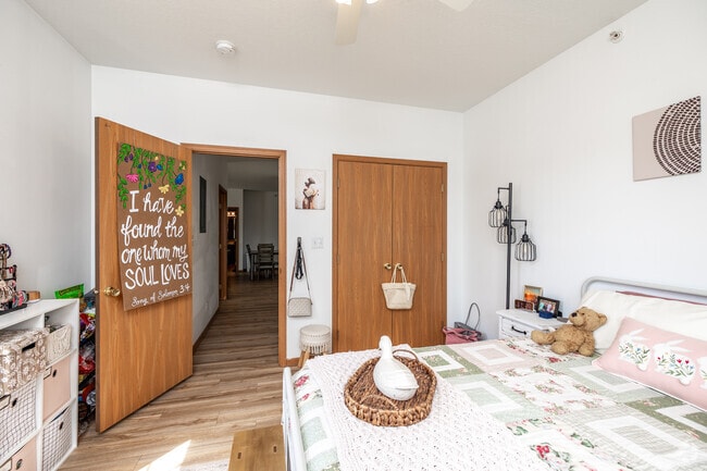 3BR, 2BA - 1,125SF - Second Bedroom - 1209 Mayfield Dr
