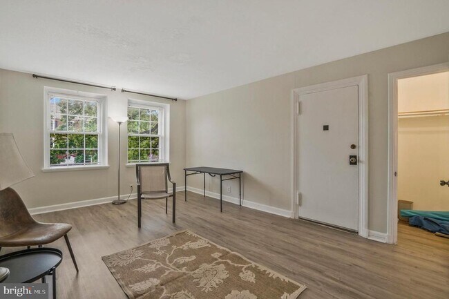 Foto del edificio - 2961 S Columbus St